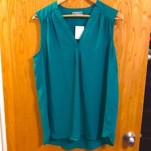 Pleione Kelly green sleeveless blouse